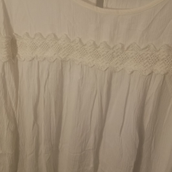 Old Navy Flowing White Top - Picture 3 of 4